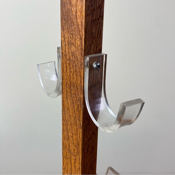 Vintage 19.5” Tall Mug Tree Lucite And Wood Retro Holds 6 Mugs - Picture 6 of 15